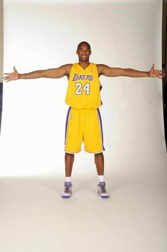 队频繁轮换 队频繁轮换