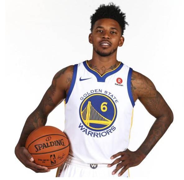 凭借自由探 凭借自由探